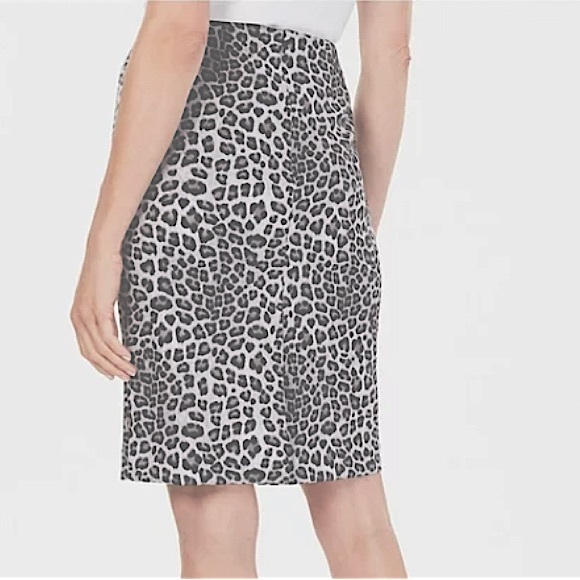 Marc NY Andrew Marc Animal Print Elastic Knit Skirt - Picture 2 of 12